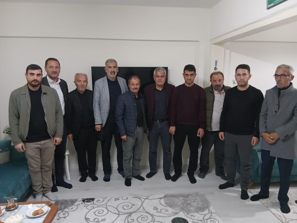 ORTALILAR DERNEĞİ Yönetim Kurulu üyemiz Kadir ÜNAL kardeşimize taziye ziyaretinde bulunduk.