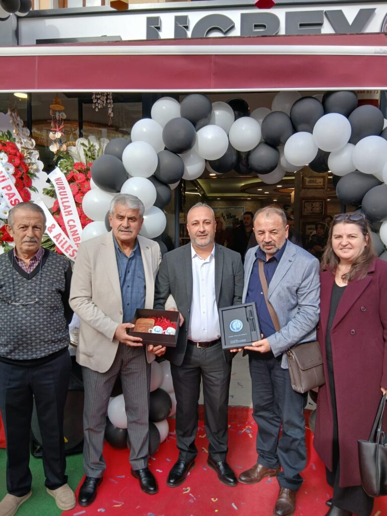 Nuh Canbaz tarafından işletilen Üçbey Fıfır Keçiören Esertepe’de hizmete açıldı.