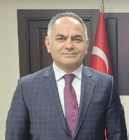 Resmi Gazete’de yayımlanan atama kararnamesine göre İçişleri Bakanlığı Eğitim Dairesi Başkanı Hüseyin Çakırtaş ilimize vali olarak atanmıştır.